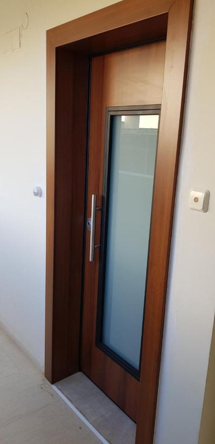 Zeppelin Apartment Loutráki Exteriér fotografie