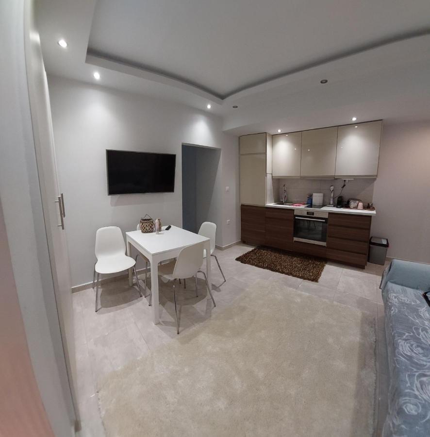 Zeppelin Apartment Loutráki Exteriér fotografie