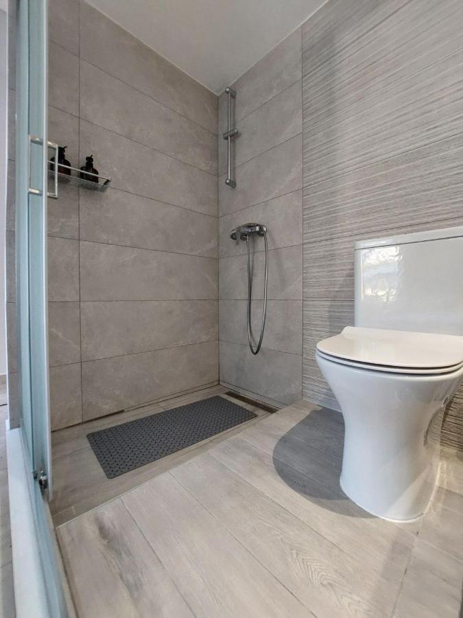 Zeppelin Apartment Loutráki Exteriér fotografie